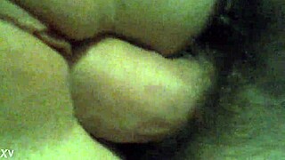 Newlywed teens enjoy a quick amateur fuck.