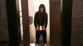 he caugh me in the toilet and cum in my mouf