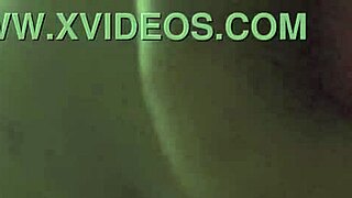 Grabo A Mi Hermanastra Sin Que Se De Cuenta Y La Acaricio Y Le Meto La Mano