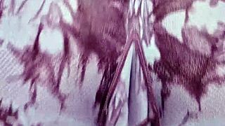 Kate's puffy pussy stands out in tight leggings during yoga