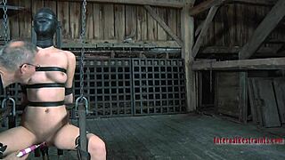 Wow, watch this redhead diva suck poles like a total pro!