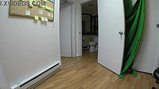 Damn, Gigi Breeze Delivers Epic Star Trek Blowjob in Left 5 Scene!