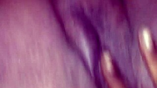 今晚狂野舔那黑妞的小穴！