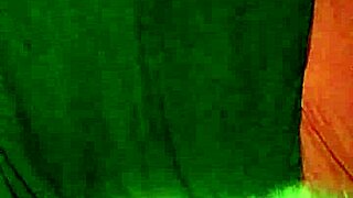 Viviandimondbbw Gets Fingered, Spanked, and Fucked from Behind