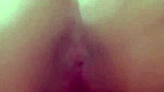 Gostosa Da Bunda Perfeita Usando Mini Saia