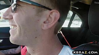 与色情明星Monique Alexander的激烈一天，她的大工具