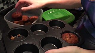 Milf flashes at home and gets a fucking happy ending