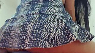 rubbing the cock head so good 😏