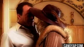 i love this hot blonde video so much