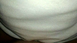 follando a joven milf latina en la cama