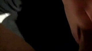 hey, watch this white girl deepthroat!