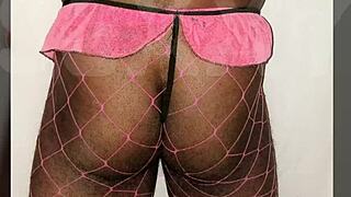 Sexy ladyboy photoshoot gets very naughty