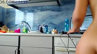 Babe Sexydea Says, 'Watch Me Squirt On Webcam!'