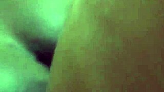 em outros ângulos me masturbo gostoso pela primeira vez com um plug no meu cuzinho gozei muito tudo uma dlc