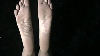 Solo showcase of wrinkled soles
