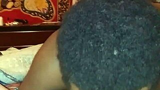 Wild pussy licking action right now!