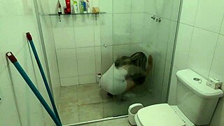 the hot girl during cleaning starts showing off suggestively with masturbation