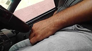 嘿，看这个独男在第28集疯狂自慰！