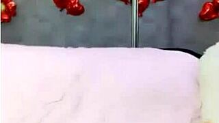 This hot girl on Uplive is doing a sexy dance