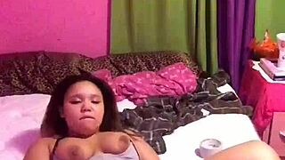 Whorella DeVille魔杖自慰黑妞高潮魔法 秘密武器？