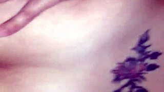 Girlfriend Opens Ass for Anal Fuck