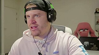 this my hero academia game is so cummy and uncensored 😏