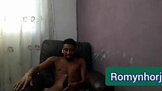 my friend playing free fire at my house while i masturbate