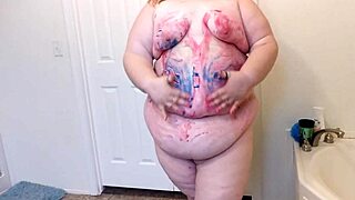 BBW enjoys midnight fingering session.