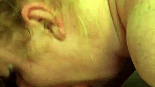 白人妹狂热深喉吸屌