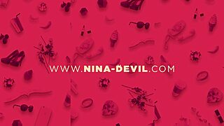 my new skin-tight leggings look amazing on this german teen