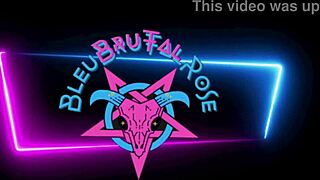 Candy in amateur toy session