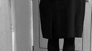 A self-bonded shemale in cuffs