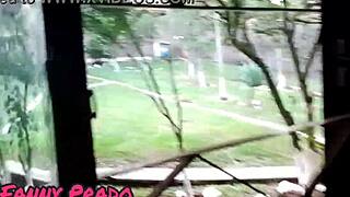 Fomos Alugar Casa e Dei Gostoso Pros Donos Enquanto Marido Chupa Minha Buceta!