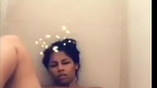 mulata paola masturbates in bathtub and cums