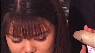 亚洲女英雄同人志狂野行动。