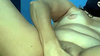 i was so horny and wanted to cum so i spread my pussy wide