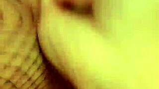 I masturbate my bald pussy, oh god it's so wet!!