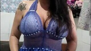 milf with big tits guides masturbation to rock music sound in detailed session