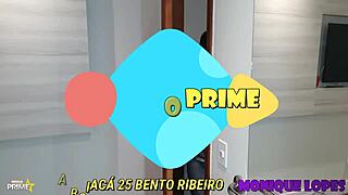 Monique Lopes Receives Gift