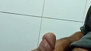 Diogo's solo show: A gay masturbation video