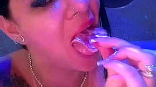 和Thiara Fox在戈亚斯卡尔达斯诺瓦斯超赞感官秀