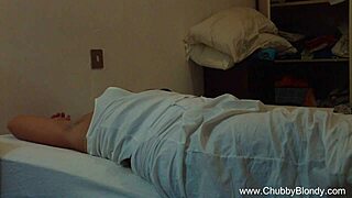 BLOWJOB from my ITALIAN horny wifey in amateur session.