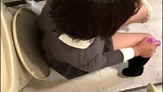 Amateur Girl Secretly Masturbates While Mom's At Work!