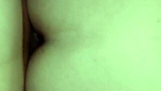 comendo um cu gostoso, ela geme alto