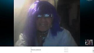 Carol Banderas performs on Mexican webcam.