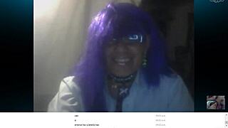 Carol Banderas performs on Mexican webcam.