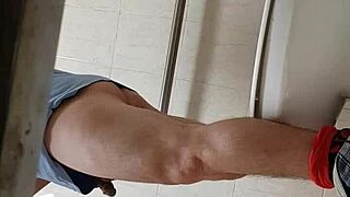 i'm exploring gay life in spain