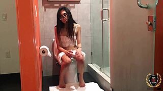 Eva Yi Deepthroats Rome Major In Bathroom