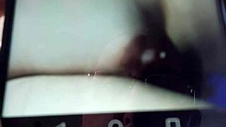 My wife gives me a handjob show 😘