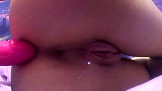 does this young slut deepthroat on webcam?